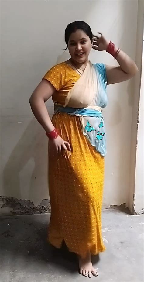 'bhabhi boobs' Search .